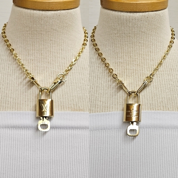 Louis Vuitton 300 Series Padlock and Key Necklace on Pochette Chain in Gold #313 - Picture 1 of 9